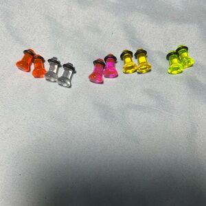 Colorful Acrylic Ear Plugs Set of five - 4mm- NWOT